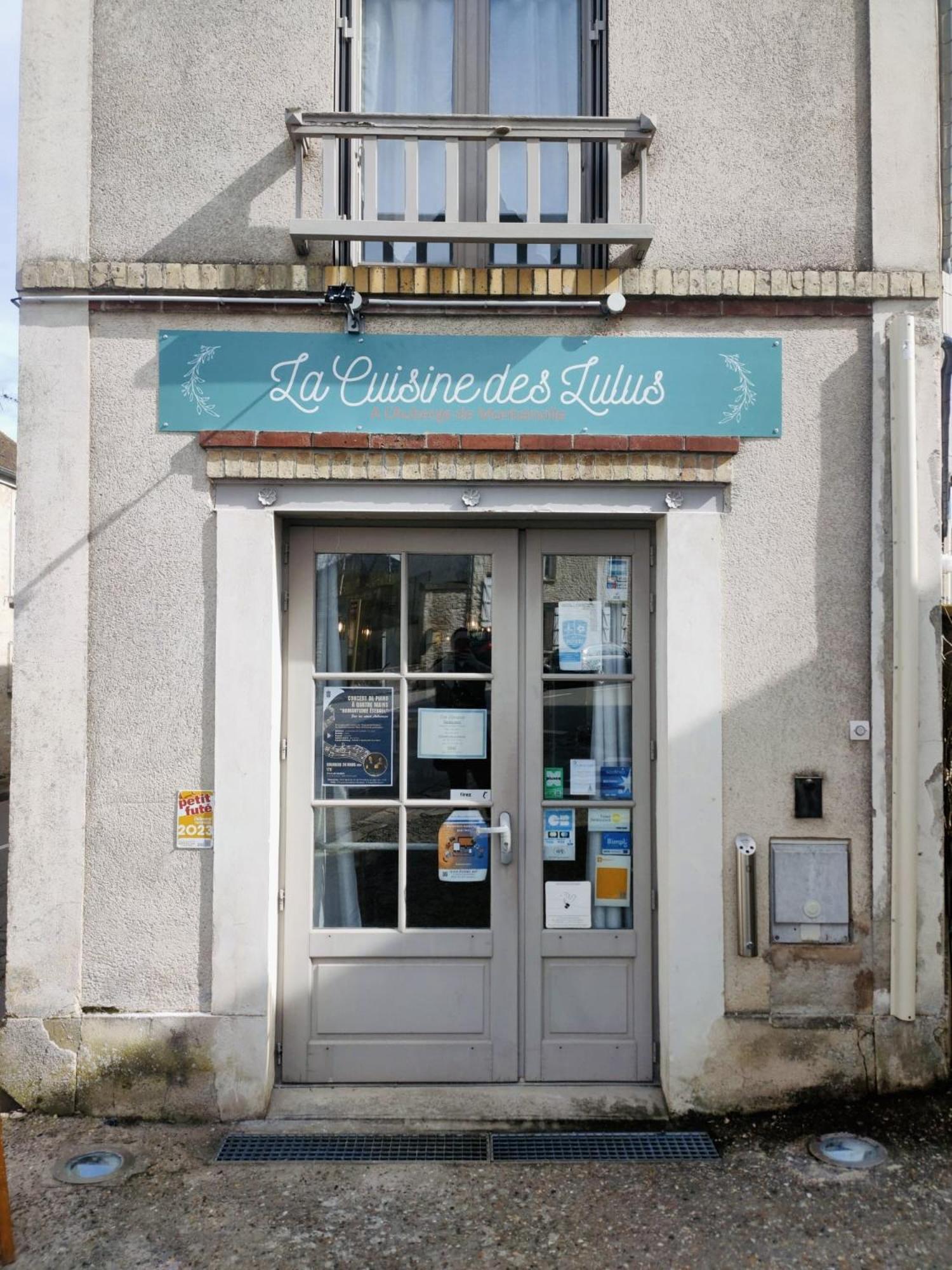 Hotel La Cuisine Des Lulus Montainville  Экстерьер фото